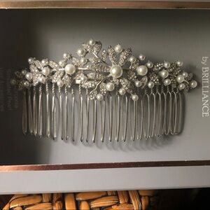 Silver plated Pearl Floral Hair Comb